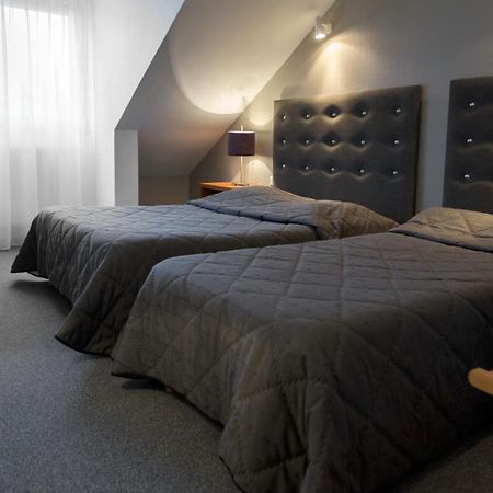 Les Quatre Vents Hotel Muizon Екстериор снимка