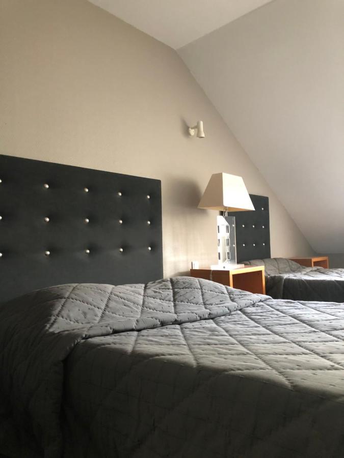 Les Quatre Vents Hotel Muizon Екстериор снимка